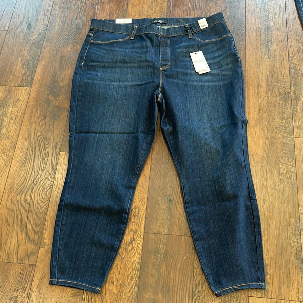 *NEW* JUDY BLUE MID RISE SKINNY FIT